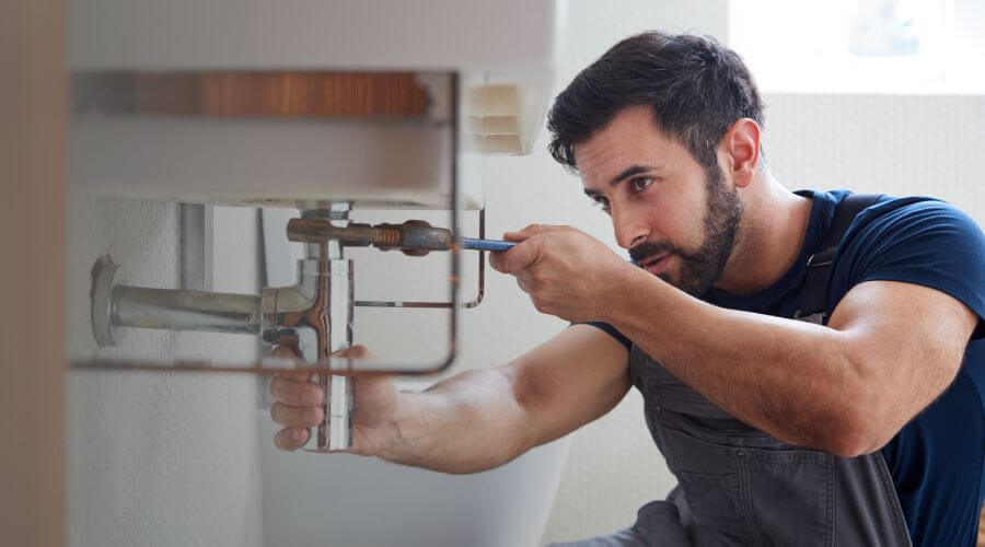 Water heater installation in Floyds Knobs, IN
